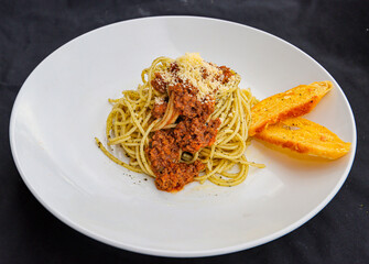 italian food spagheti bolognaise pasta