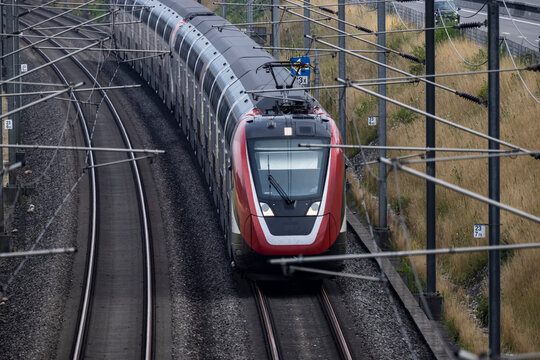 eisenbahn bahn 2000 sbb schweiz zug &ouml;v &ouml;ffentlich strom elektrofahrzeug