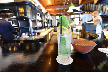 シンガポール ラッフルズホテル ロングバー モヒート カクテル