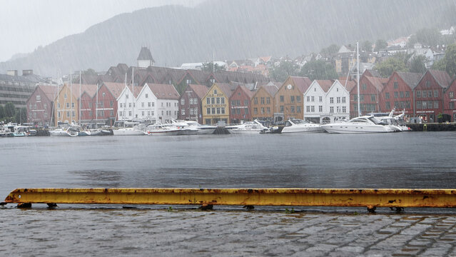 St&uuml;rmender Regen in Bergen