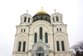 Fototapeta na wymiar Three-Anastasievskij Cathedral in Glukhov, Ukraine 