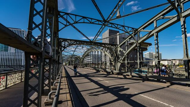 4k Timelapse auf der M&uuml;nchner Hackerbr&uuml;cke
