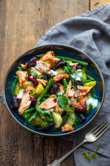 Potato, roast beetroots, green beans and salmon salad