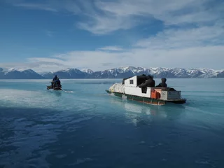Ringelrobbenjagd in der kanadischen Arktis, Subsistenzjagd mit Inuit-Jägern © flyingwalrus