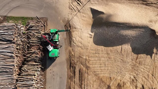 Chipper Machine on Wood Waste Recycling. Shredding Waste Woodshredding. Mobile chipper Truck on Firewood Processing forWood Chips, Sawdust and Fuel Briquettes. Shredder Machine on Timber Recycling