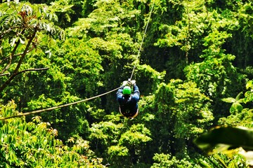 Zip-lining over the jungle in Costa Rica © Sierra