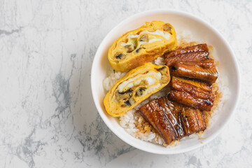 うな玉子と鰻丼