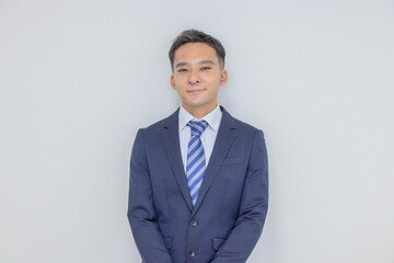 ビジネスマン　ポートレート　男性