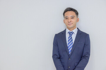 ビジネスマン　ポートレート　男性