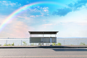 	虹と青空とバス停