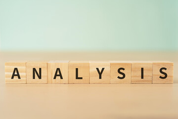分析のイメージ｜「ANALYSIS」と書かれたブロック
