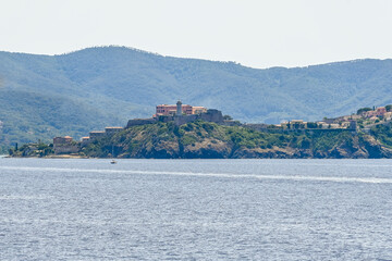 Portoferraio, Festung, Forte Stella, Forte Falcone, Leuchtturm, Altstadt, Hafen, Insel, Elba, Fischerboote, Boote, Fähre, Fährhafen, Badestrand, Toskana, Toskanischer Archipel, Sommer, Italien