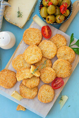 Savoury cheese biscuits crackers with parmesan - 518899038