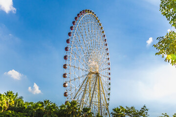 Fototapeta premium ferris wheel on a sky