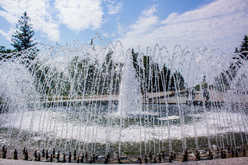 Fototapeta premium Fountain in the center of Ufa. Фонтан в центре Уфы. 