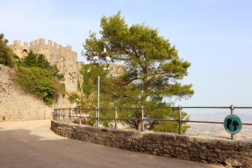 Erice, Sicily (Italy): sign to obligatory to kiss around the medieval Sicilian village