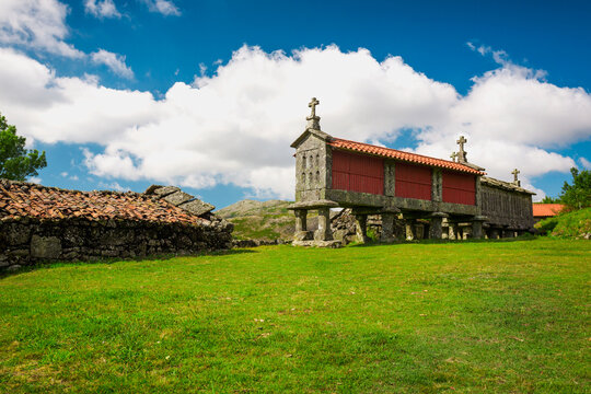 Ger&ecirc;s National Park, Portugal - Espigueiros