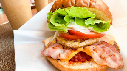 長崎県佐世保市のグルメ「佐世保バーガー」