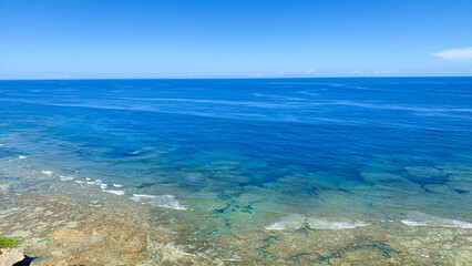 美しい沖縄の海と海岸の風景