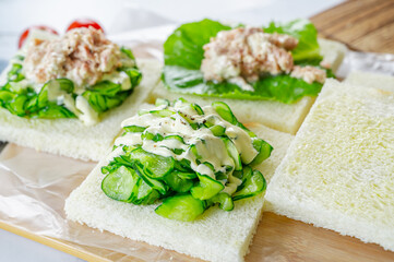 サンドイッチ作り