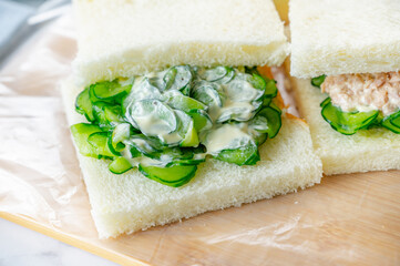 サンドイッチ作り