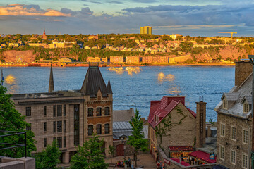 Naklejka premium Sunset in old city, Quebec