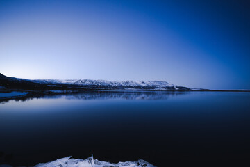 Blaue Stunde in Island