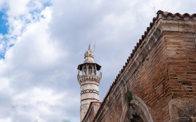 Obraz premium the great mosque and its historical minaret. ulucami, adana, turkey.