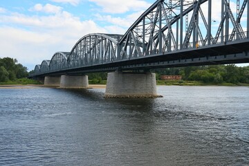 Built in Toruń in 1934, a bridge over the Vistula named after Józef Piłsudski - obrazy, fototapety, plakaty