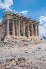 Obraz premium Athens, Greece / July 2022: The archaeological site of the Acropolis of Athens. The Parthenon