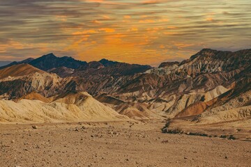 Naklejka na ściany i meble A world of extremes, Death Valley is the nation's driest, hottest and lowest place