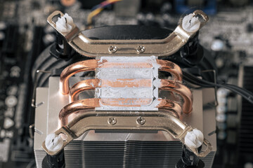 Thermal copper pipes and heatsink mounted on a computer processor cooling system