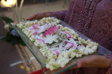 jasmine flower necklace in the marriage will be used by the bride