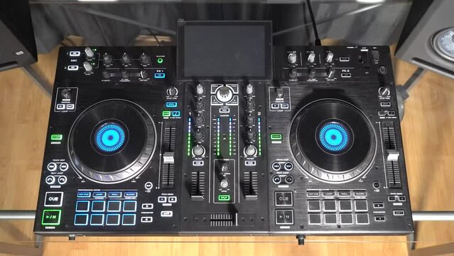 DJ Mixer Power ON