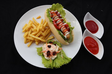 AMERICAN HOTDOG WITH FRENCH FRICE POTATO