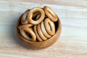 a large amount of traditional snacks round cracknel