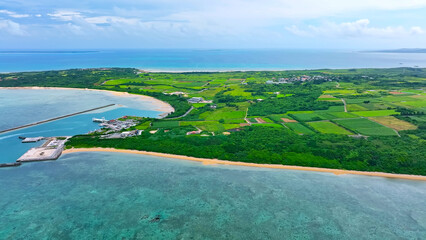 南国の離島　空撮