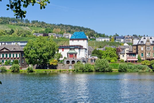 Die ber&uuml;hmte Jugendstilvilla Nollen (vorher Breuker) in Traben-Tarbach, erbaut vom Archtekt Bruno M&ouml;hring