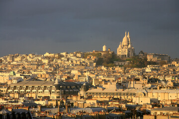 Fototapeta premium Paris with SacrŽ Coeur basilica