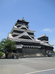 熊本地震から６年、修復工事が終わり復元された熊本城の大天守