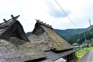 日本の田舎、原風景、夏、美山、かやぶき、美山かやぶきの里、古民家、しっくい、日本家屋、歴史的建造物、木造建築、木工、作業所