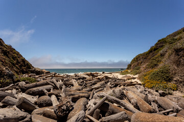 A view on Pacific ocean, cast, rocks and waves