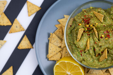 Avocado cream with rocket and spices