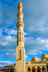 Fototapeta na wymiar Minaret of the mosque El Mina Masjid in Hurghada city, Egypt