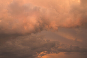 Ciel orageux d'été