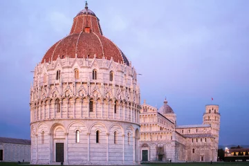 Papier Peint photo autocollant Tour de Pise Baptistery of Pisa, in the foreground, during an incredible pink sunset. Italy. 