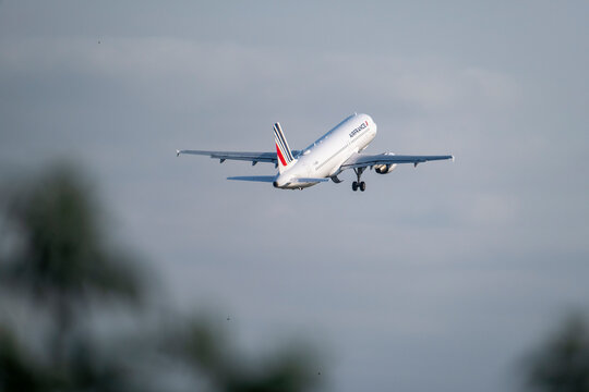 Airbus A320, operated by Air France,  taking off from the Copenhagen airport CPH. Registration F-HEPB
