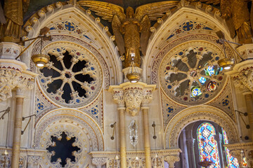 Fototapeta na wymiar Interior decor of Chapel of the Cambril, Montserrat monastery, Barcelona.