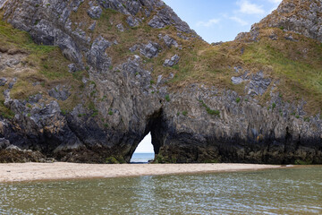 Three Cliffs Bay in South Wales - 519226056
