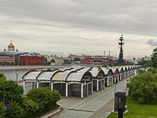Fototapeta premium Gallery on the Crimean embankment in Moscow
